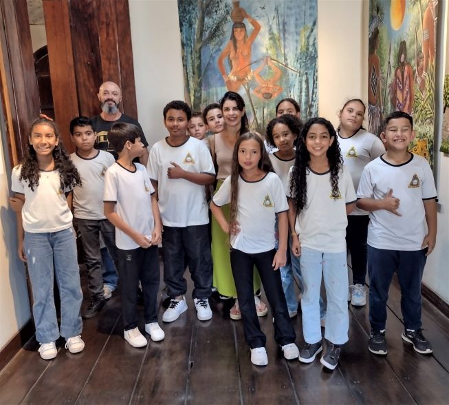 api-modulos/fotos/img/galeria_cat_culturais_493/493/13391/04 - VISITA GUIADA E. M. VEREADOR BOSCO MENDONÇA - BOM JESUS DO PARÁ, PROF. JOSIANE, 2.08.2025 (11).jpg